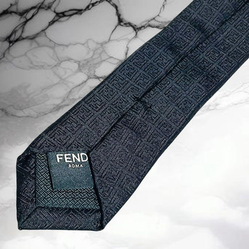 Cravates Fendi