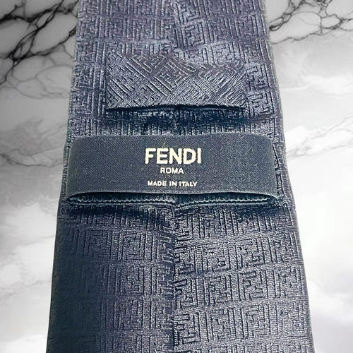 Cravates Fendi