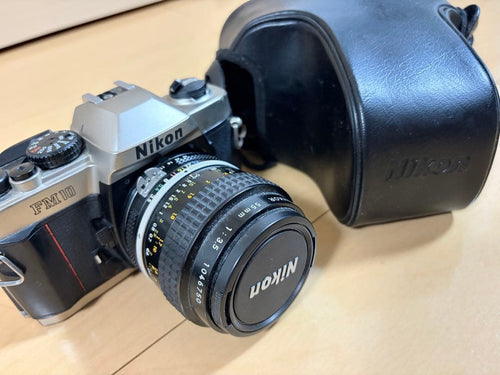 Nikon Slr Camera (Film) Fm10 Nikkor