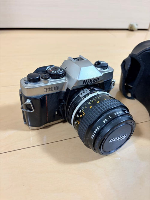Nikon Slr Camera (Film) Fm10 Nikkor