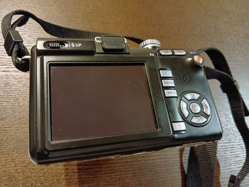 Olympus Mirrorless Interchangeable Lens Cameras Pen E-Pl1