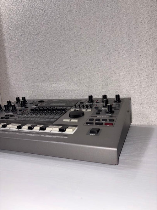 Roland Sequencer Mc-505