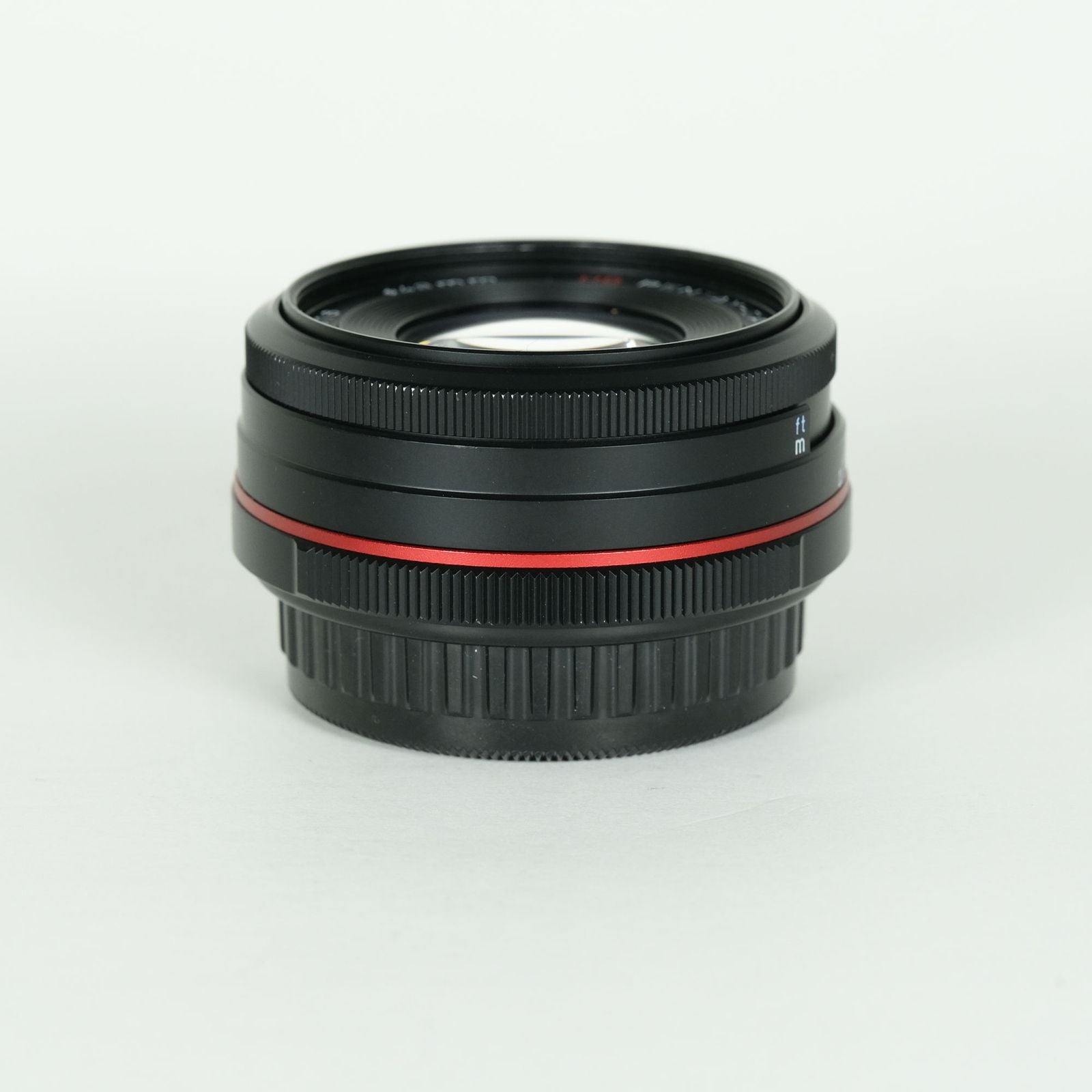 Pentax Lens (Single Focus) Hd Pentax-Da 70Mmf2.4 K