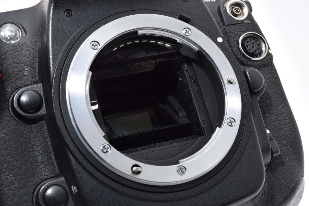 Digital Slr 9,323 D300 #21204