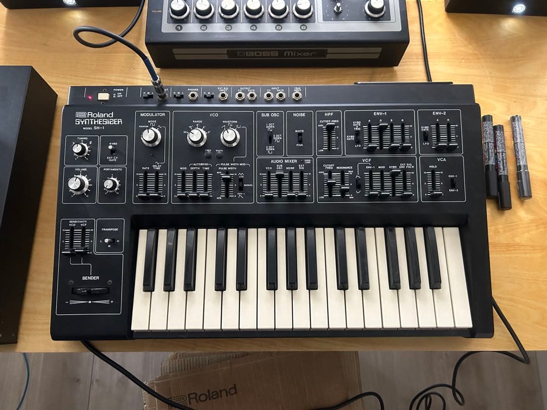 Roland Analog Synthesizer Sh-1