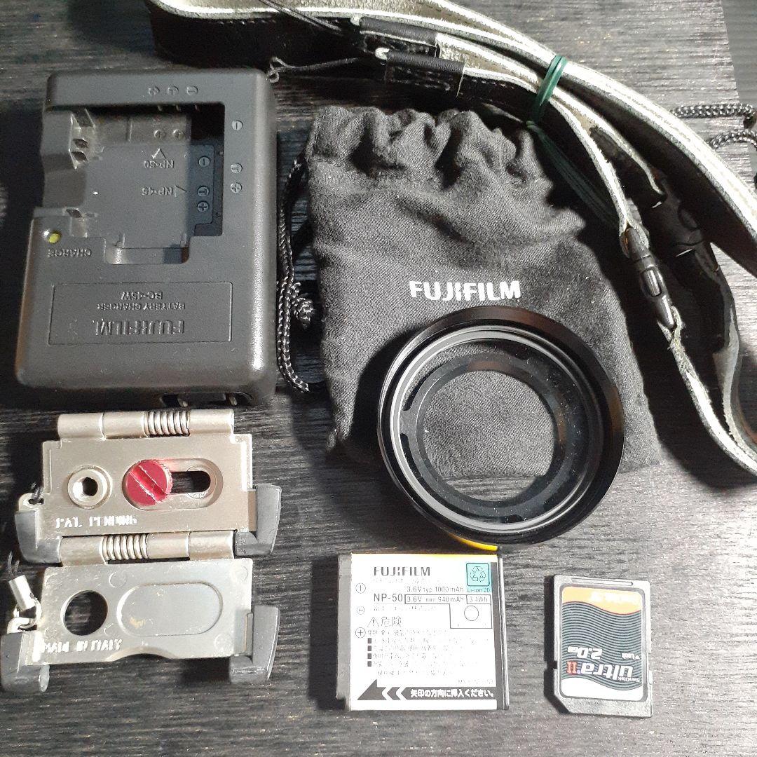 Compact Digital Cameras Fujifilm X10
