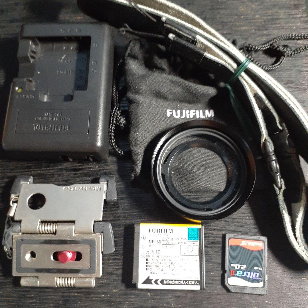 Compact Digital Cameras Fujifilm X10