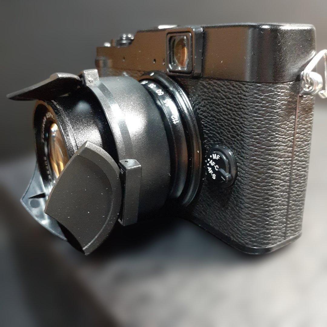 Compact Digital Cameras Fujifilm X10