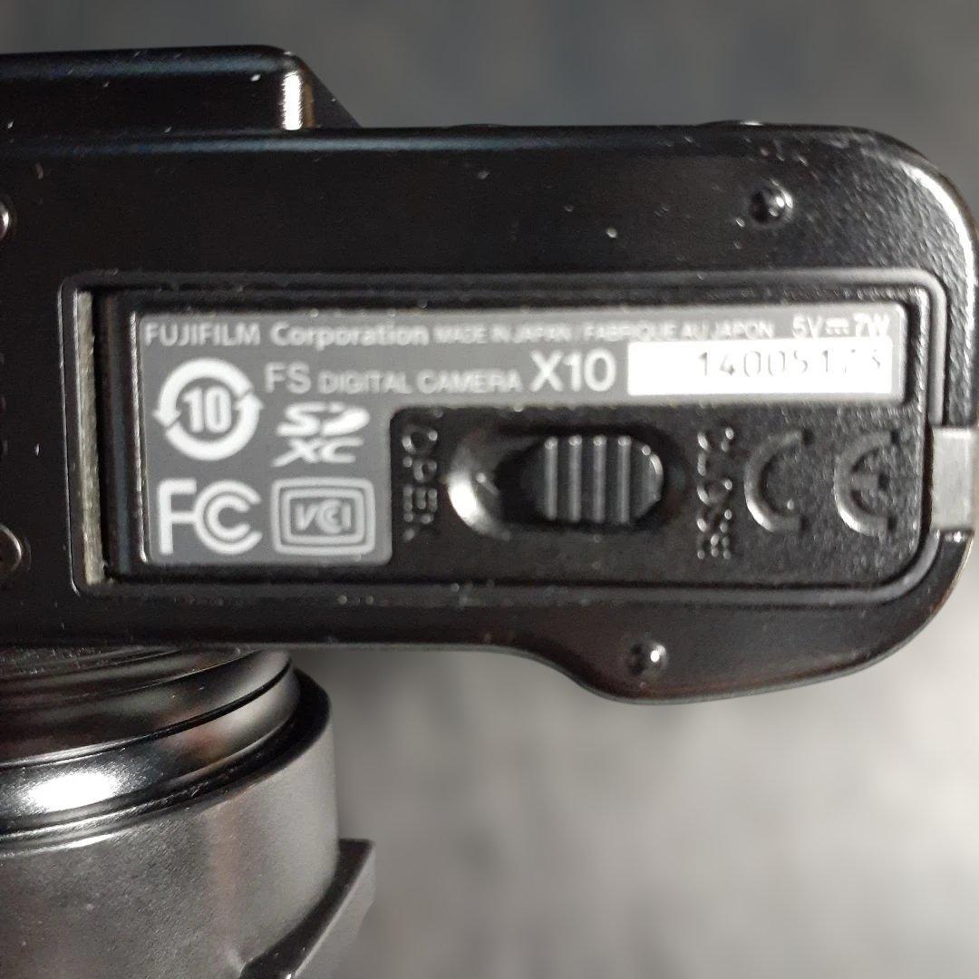 Compact Digital Cameras Fujifilm X10