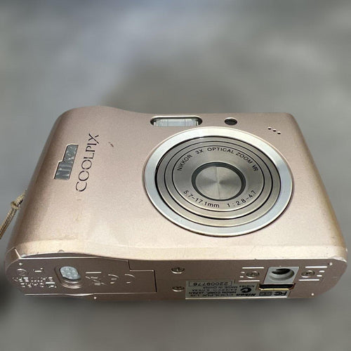 Nikon Compact Digital Camera Coolpix L15