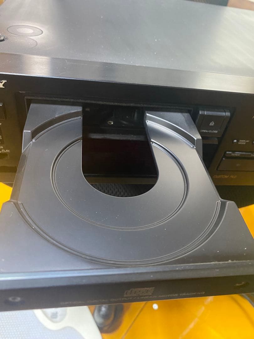 Sony Cd Sacd Player Cdp- 33Es