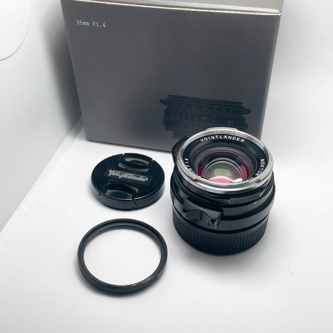 Voigtlander Lens (Single Focus) Nokton Classic F1.4 Mc Black
