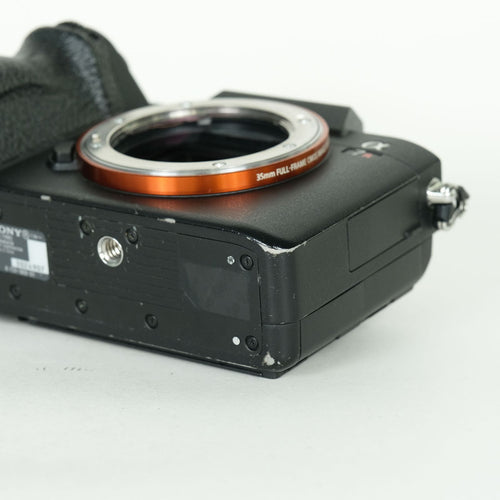 Sony Mirrorless Interchangeable Lips 120,014 7R Iii Ilce-7Rm3 E