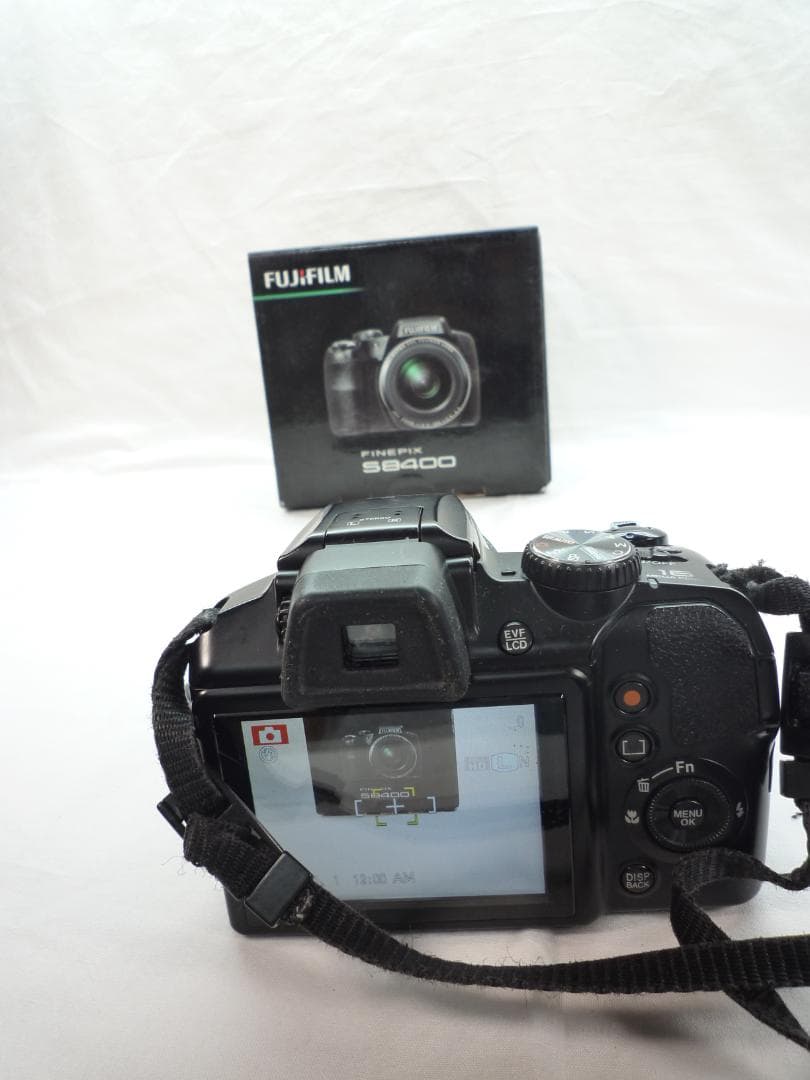 Fujifilm Compact Digital Camera Finepix S8400 44