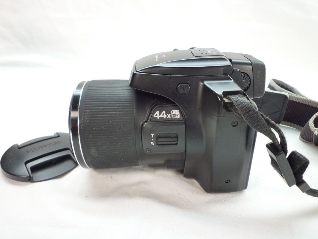Fujifilm Compact Digital Camera Finepix S8400 44
