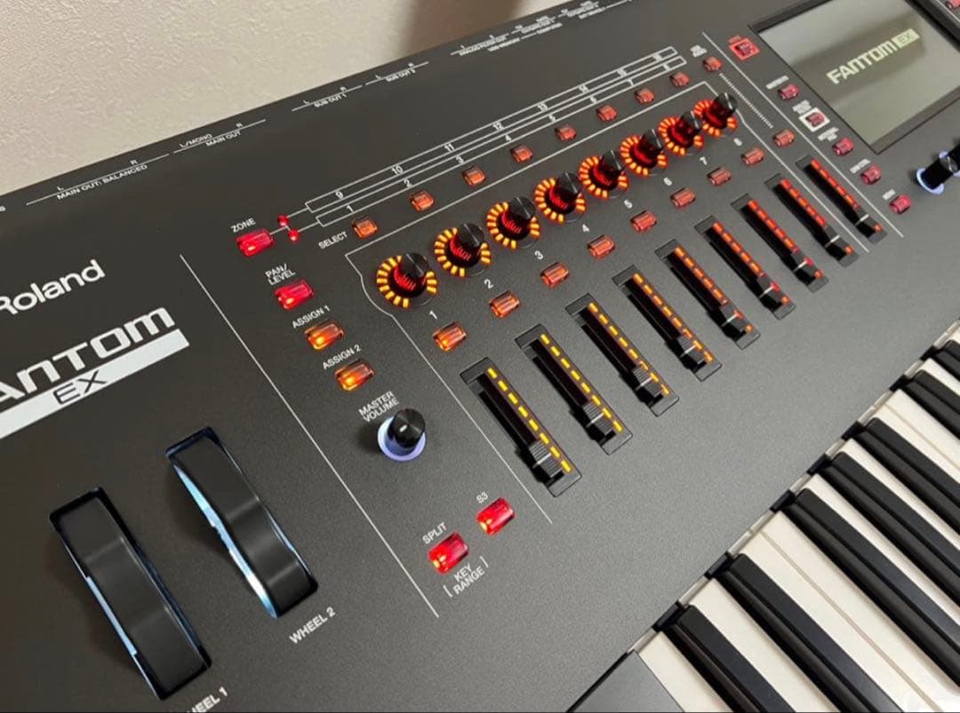 Roland Analog Synthesizer Fantom-6Ex