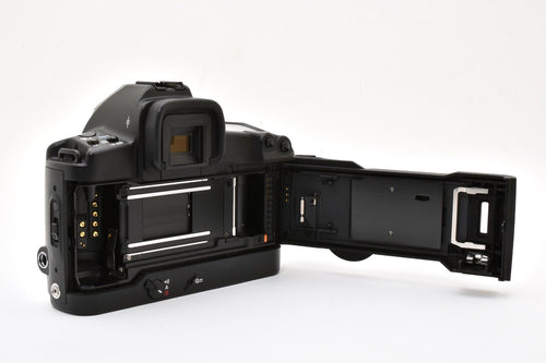 Canon Slr Camera (Film) Eos 3 Eye Control Eos-3 4550