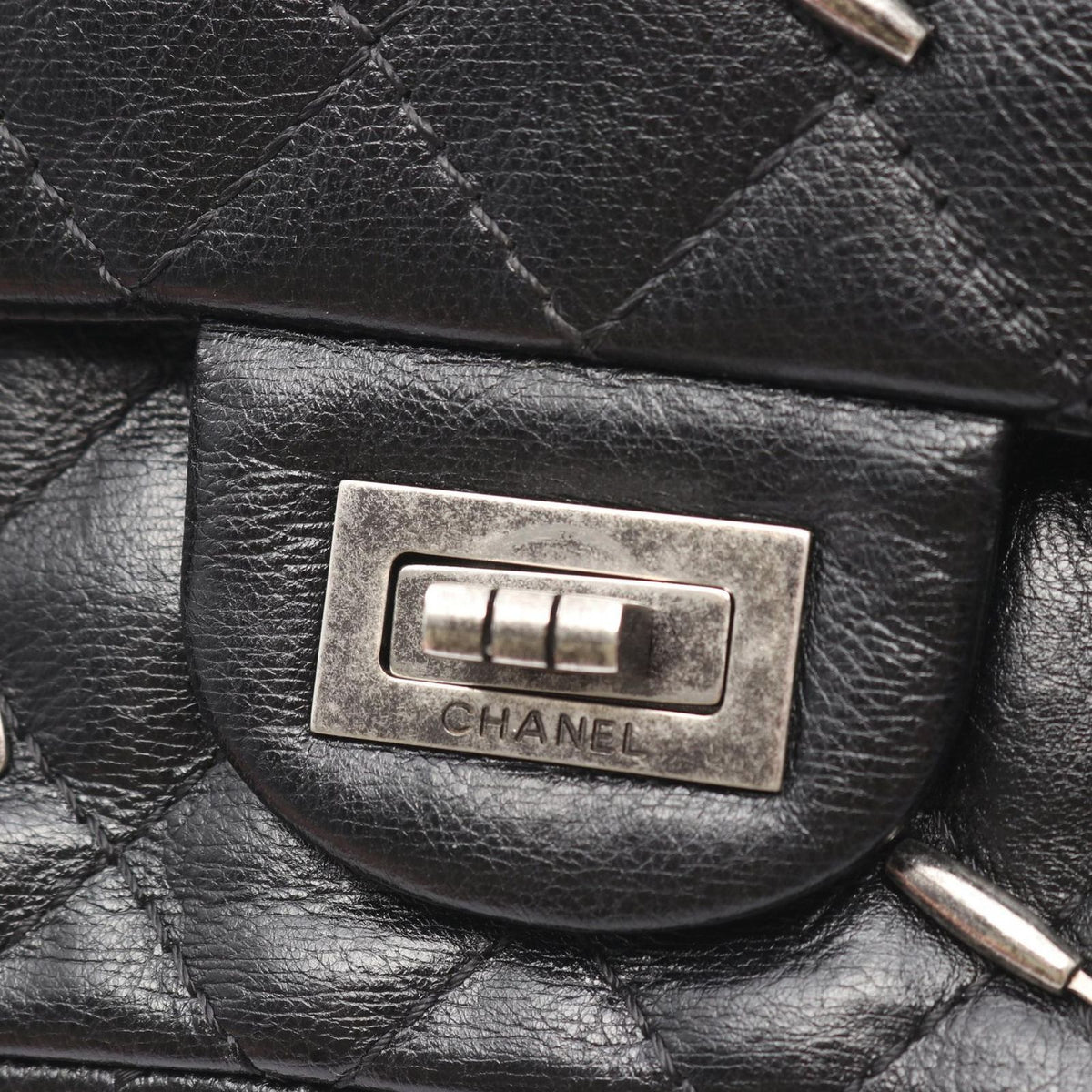 Chanel Shoulder Bag 2.55 W A37586