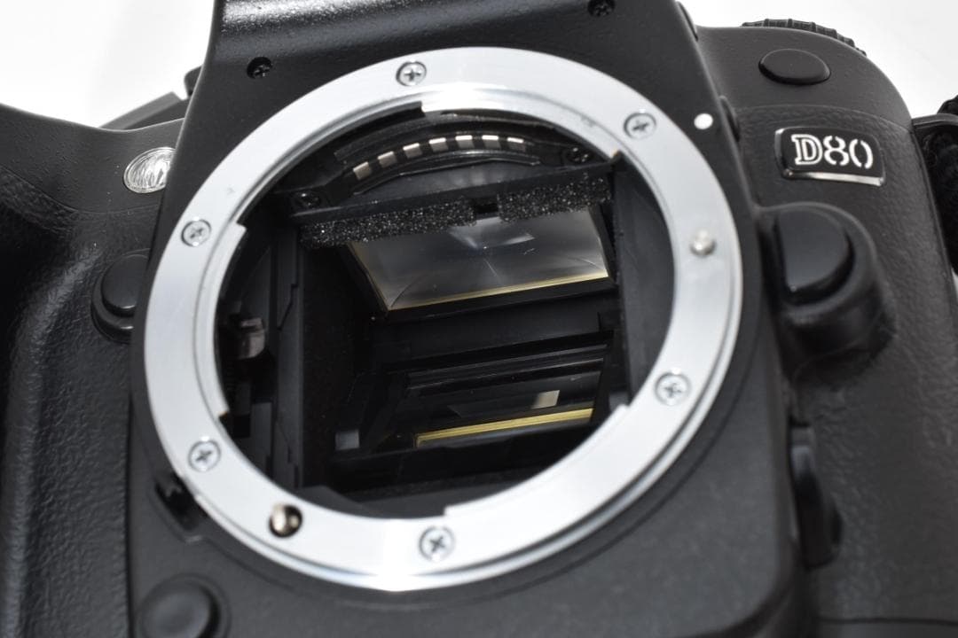 Digital Slr 2,566 Nikon D80 #21707