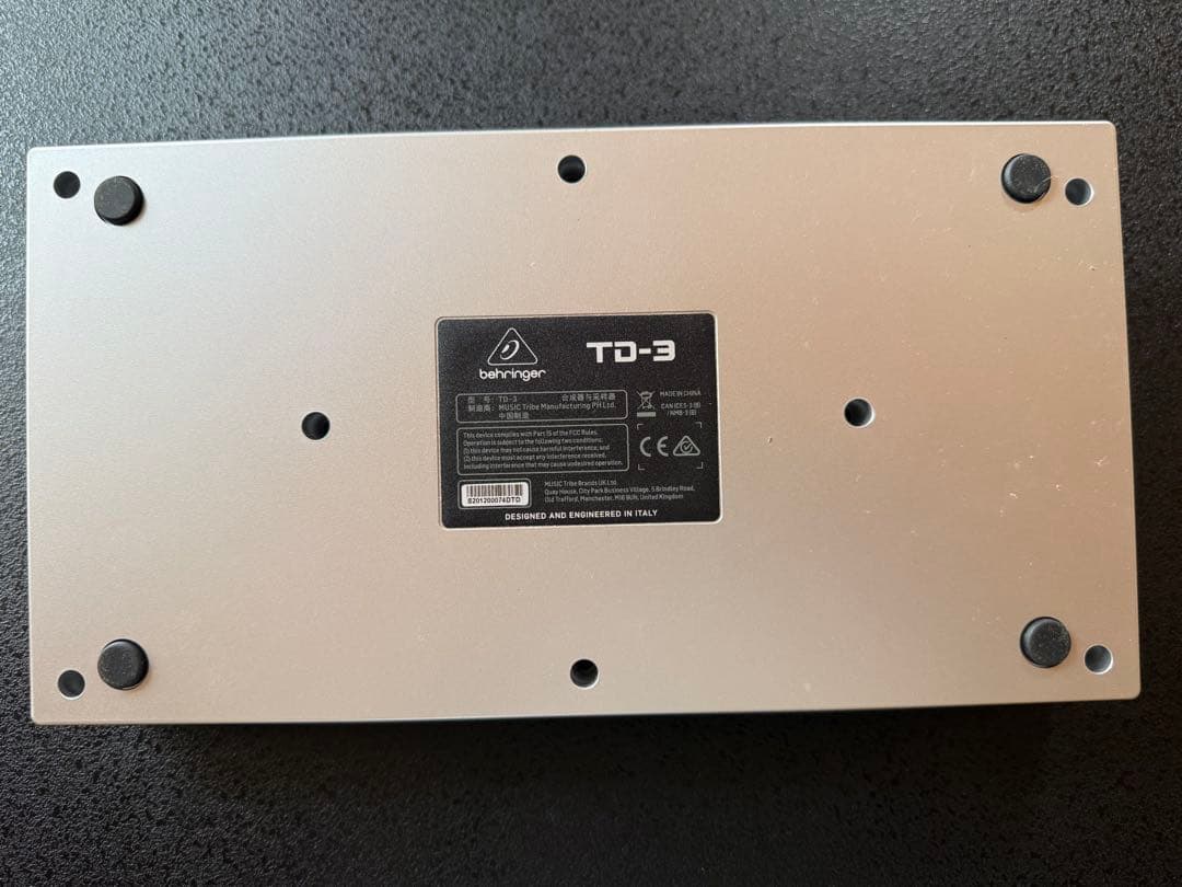 Behringer Analog Synthesizers Td-3 303