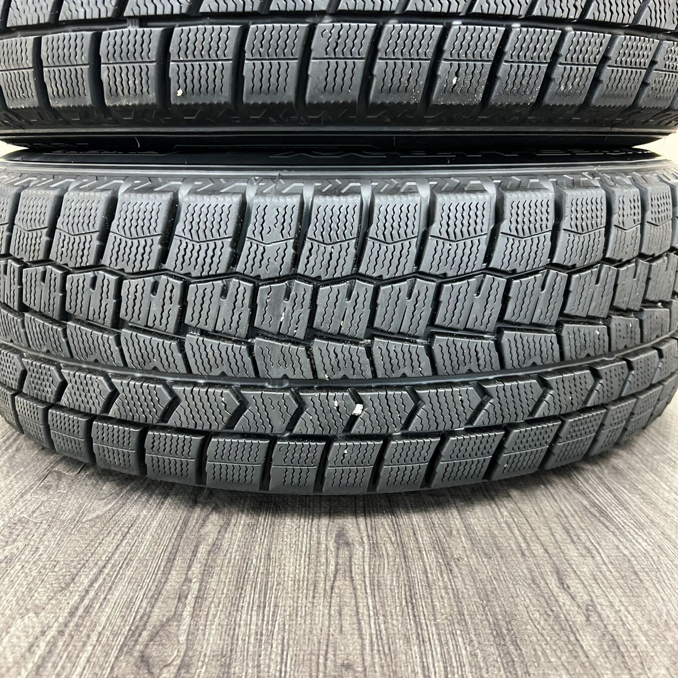 Bridgestone 15 Inches Dunlop 195/65R15 #189S40426