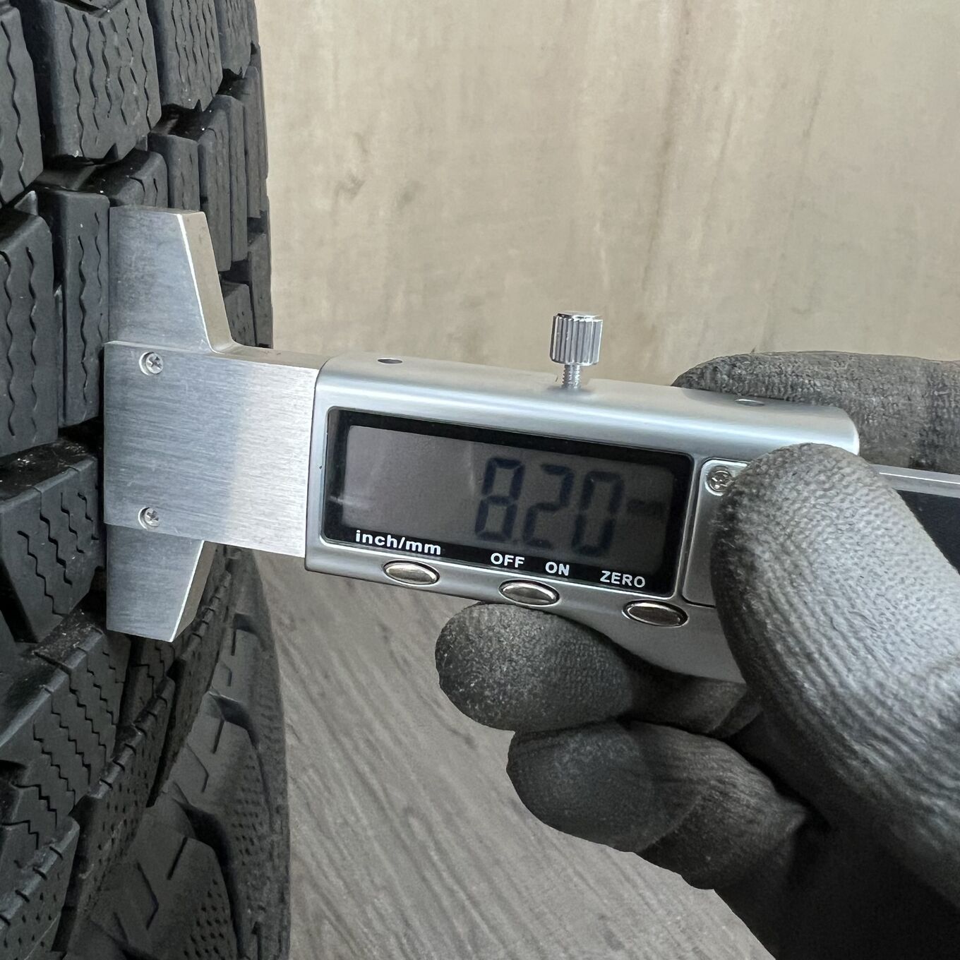 Bridgestone 15 Inches Dunlop 195/65R15 #189S40426