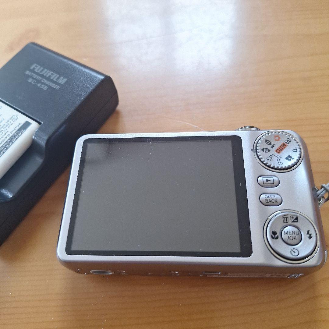 Fujifilm Compact Digital Camera 14