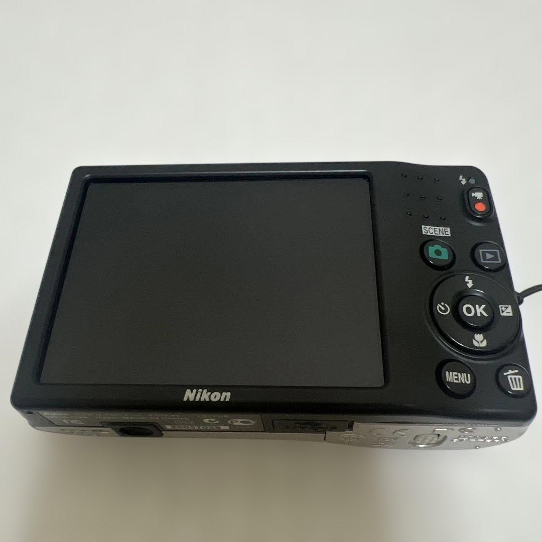 Nikon Compact Digital Camera Coolpix L26 5