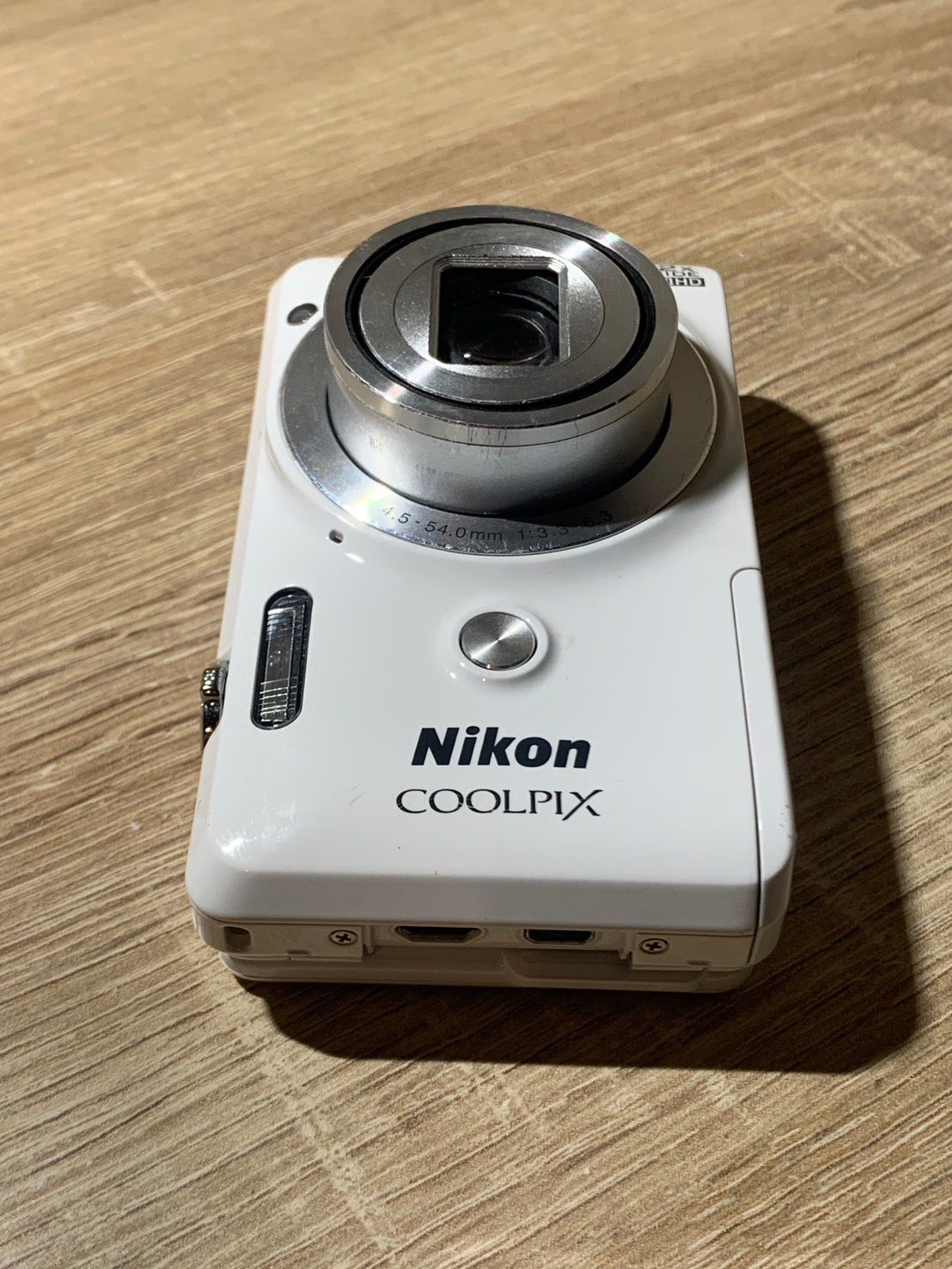 Compact Digital Camera 2553 Nikon Coolpix S6900