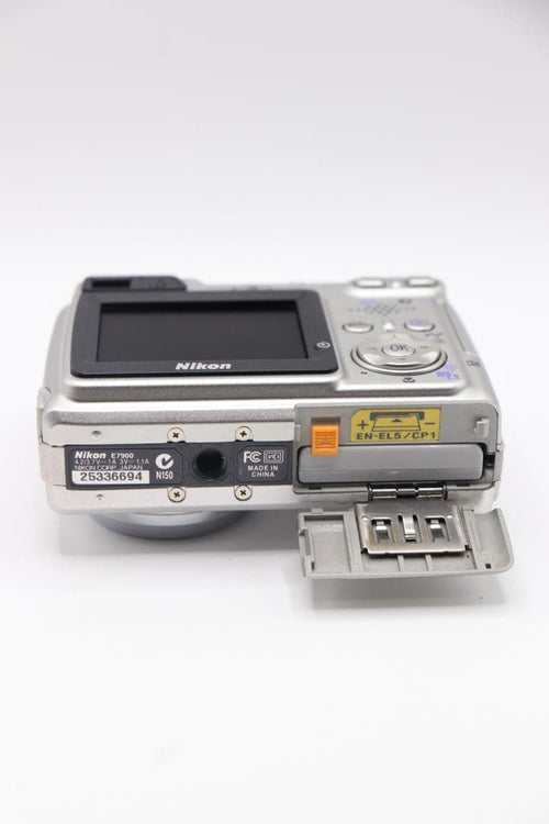 Nikon Compact Digital Camera Coolpix 7900