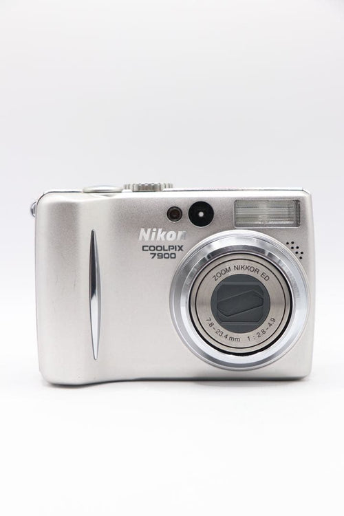 Nikon Compact Digital Camera Coolpix 7900