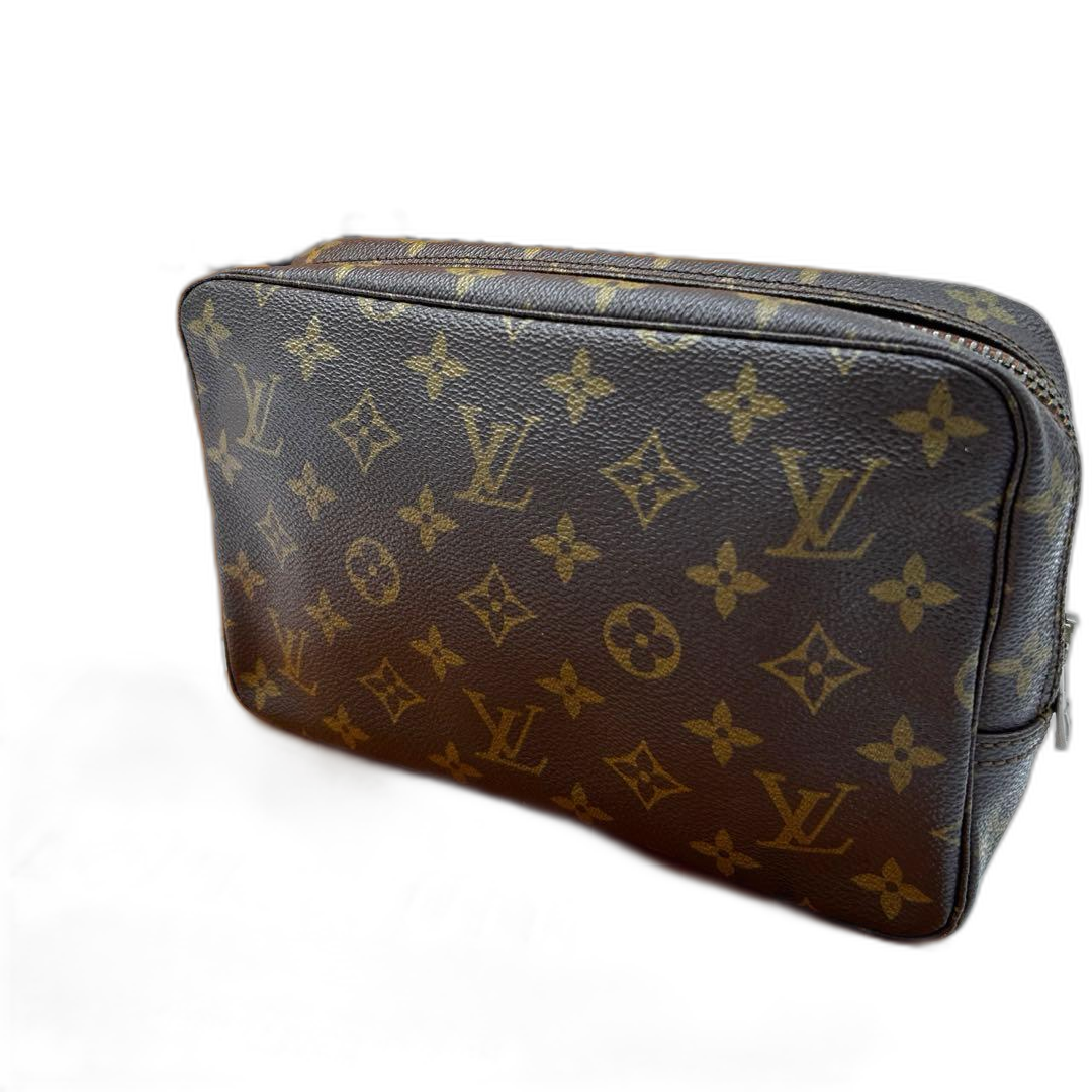 Louis Vuitton Pouch 23