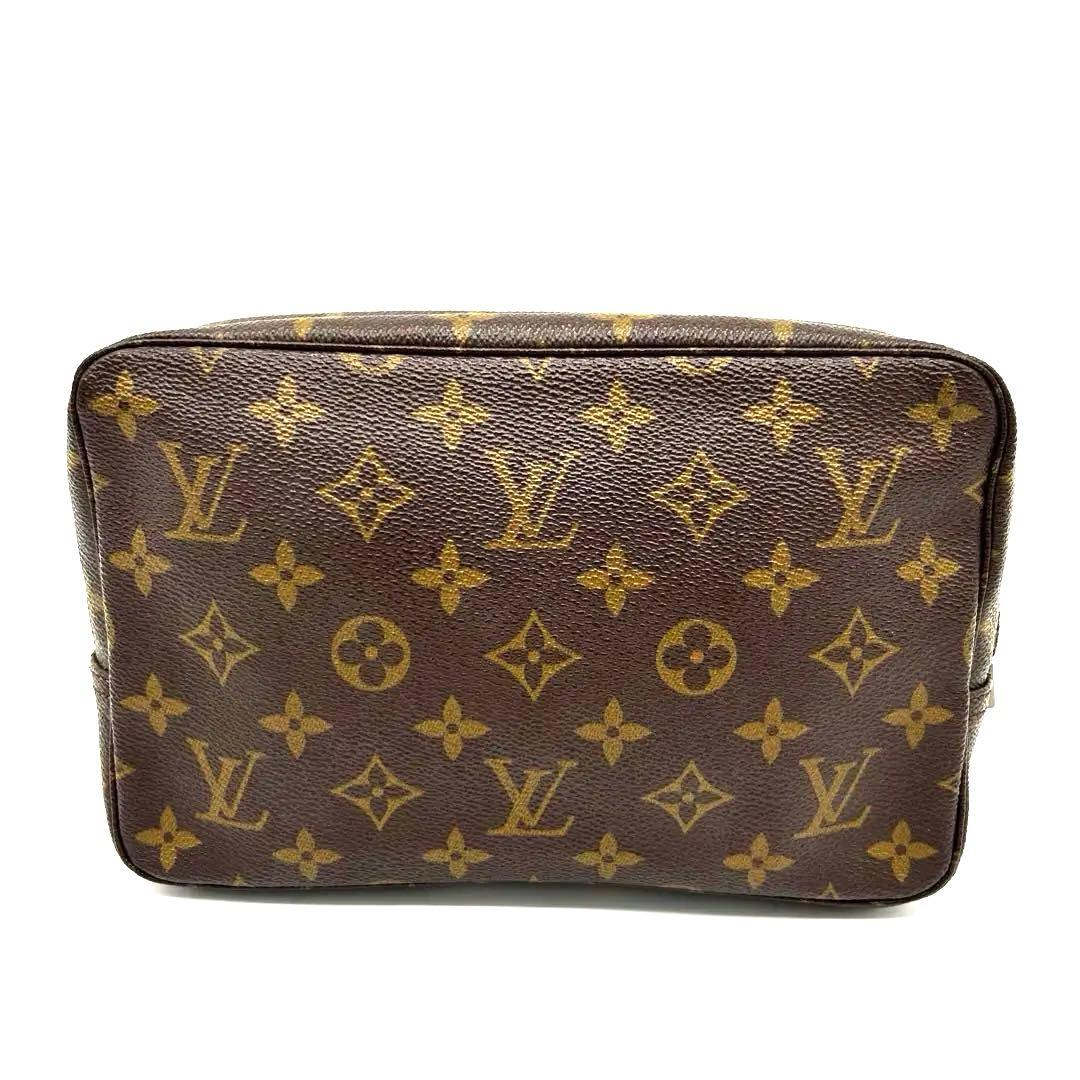 Louis Vuitton Pouch 23