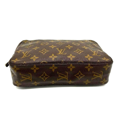 Louis Vuitton Pouch 23