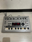 Roland Rhythm Machine Mc-303 Groovebox