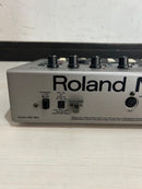 Roland Rhythm Machine Mc-303 Groovebox