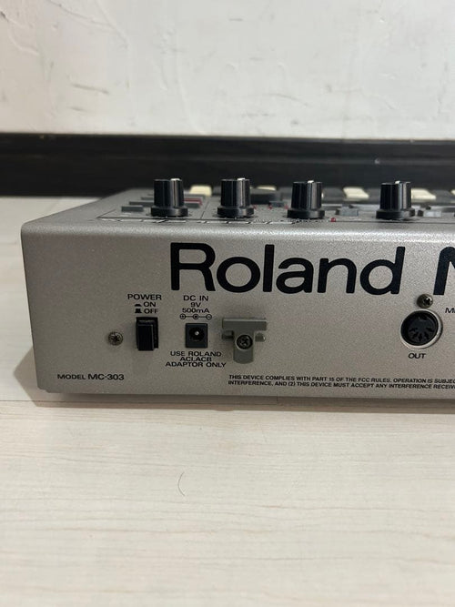 Roland Rhythm Machine Mc-303 Groovebox