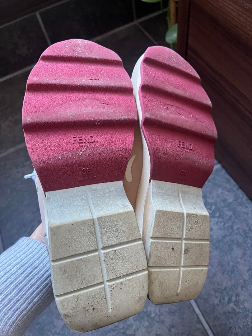Fendi Sneakers 36