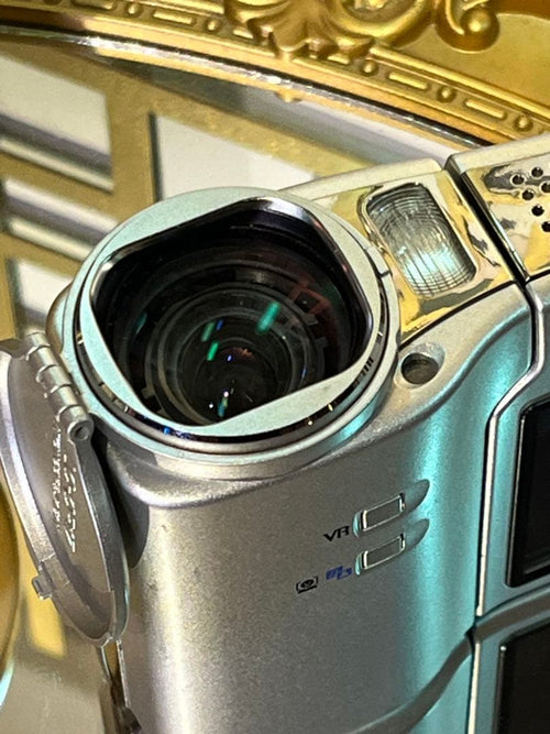 Nikon Compact Digital Camera Coolpix S10 Vr 2