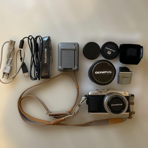 Olympus Mirrorless Interchangeable Lips E-Pl7
