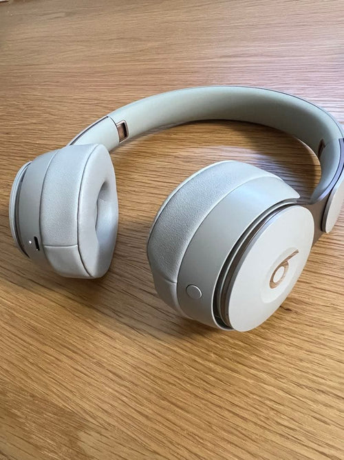 Beats By Dr.Dre Wireless Headphones Solo Pro