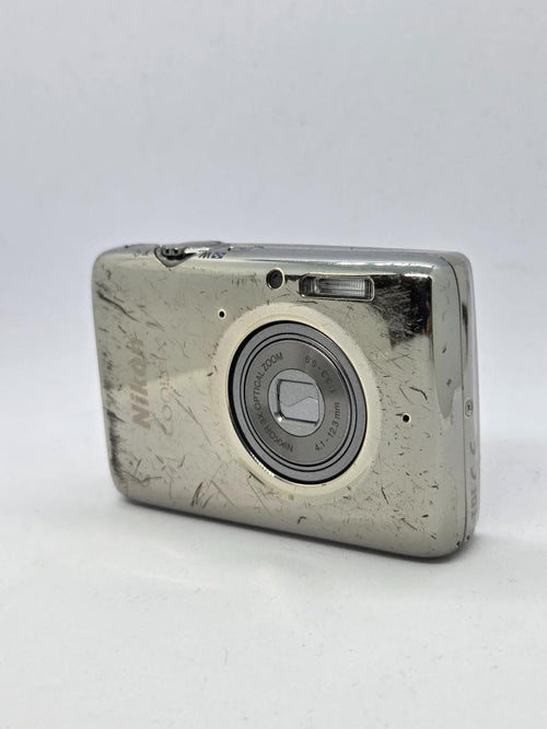 Nikon Compact Digital Camera Coolpix S02