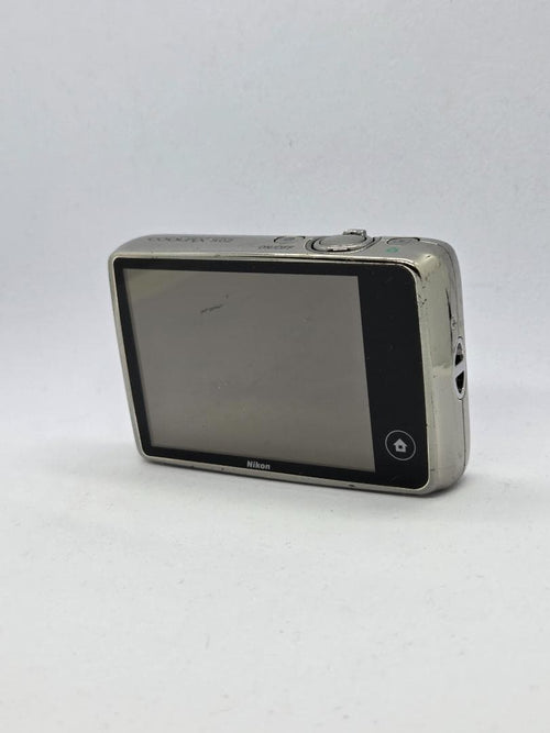 Nikon Compact Digital Camera Coolpix S02