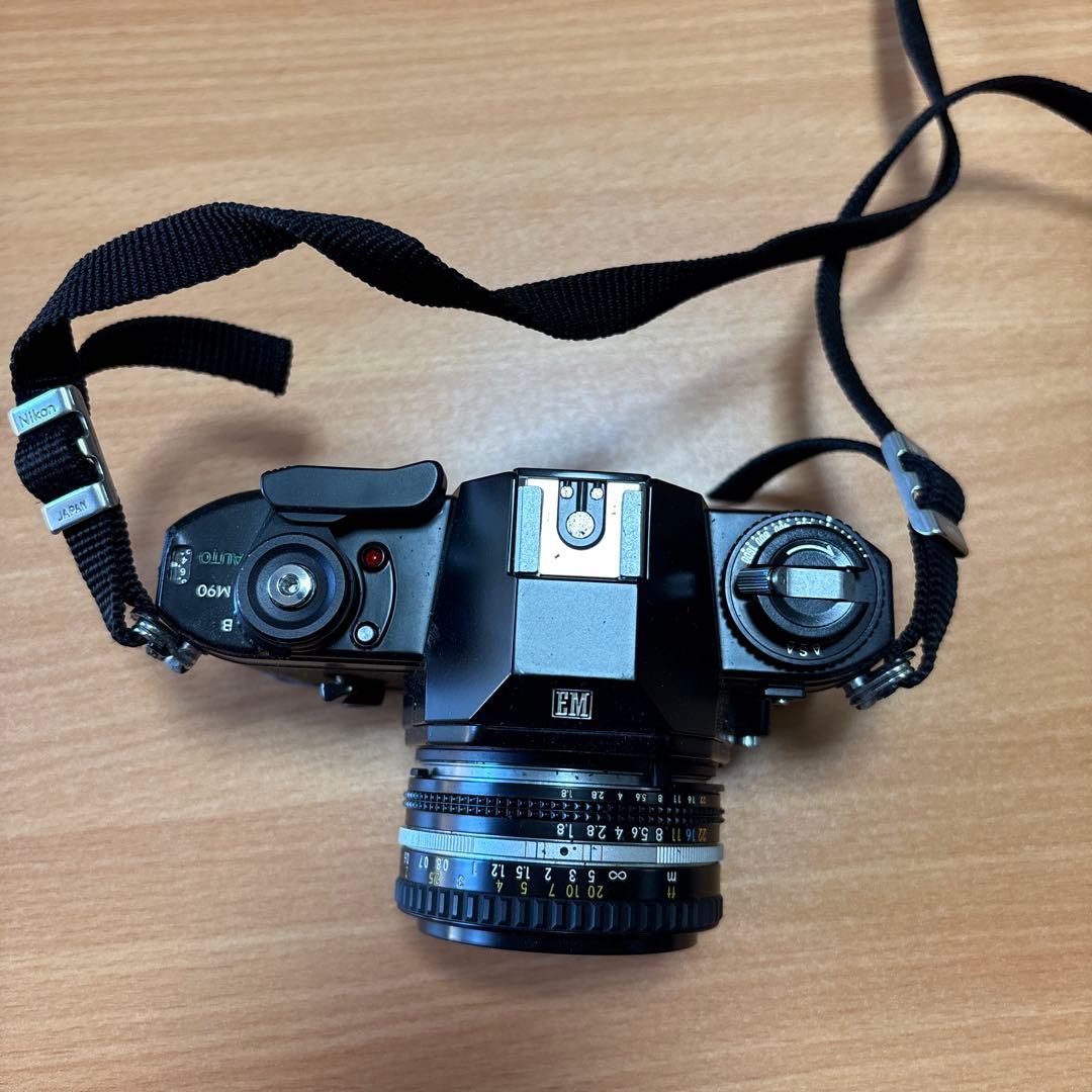 Nikon Slr Camera (Film) Nikkor F/1.8