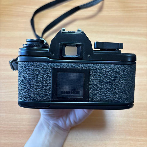 Nikon Slr Camera (Film) Nikkor F/1.8