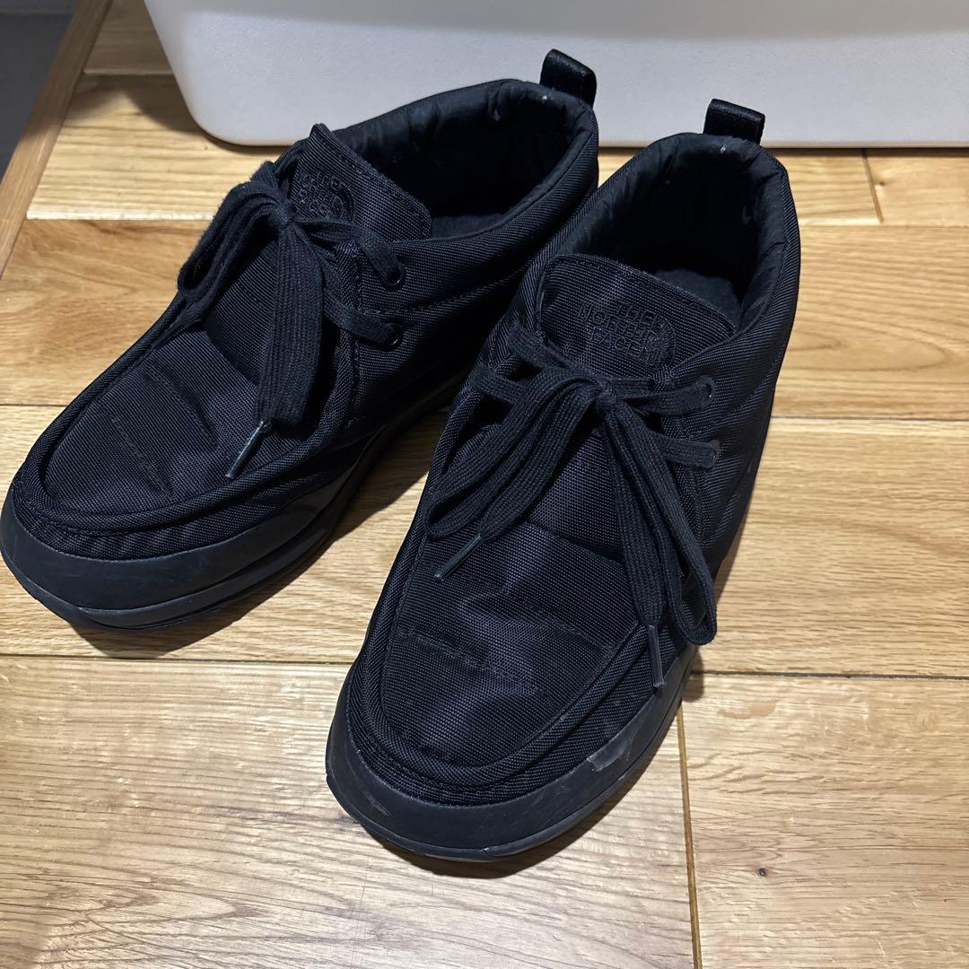 The North Face Snow Boots 27