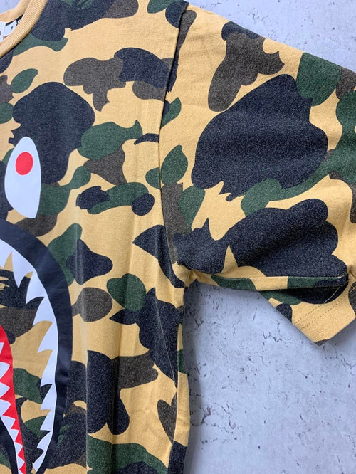 A Bathing Ape T -Shirt Camo Shark Tee Sizem/