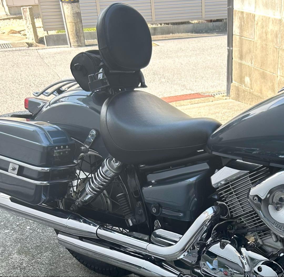 Seats 250