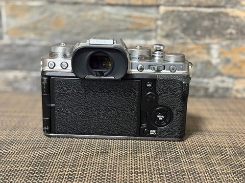 Fujifilm Mirrorless Interchangeable Lens Cameras X-T4