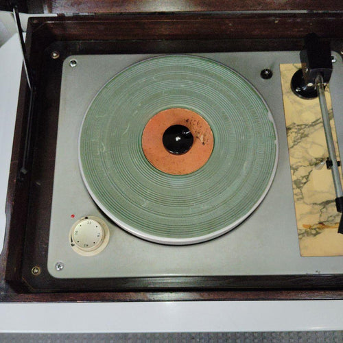 Record Players (Turntables)